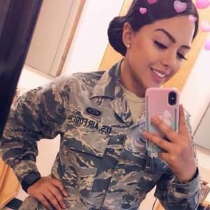 Meet your Posher, Stefani